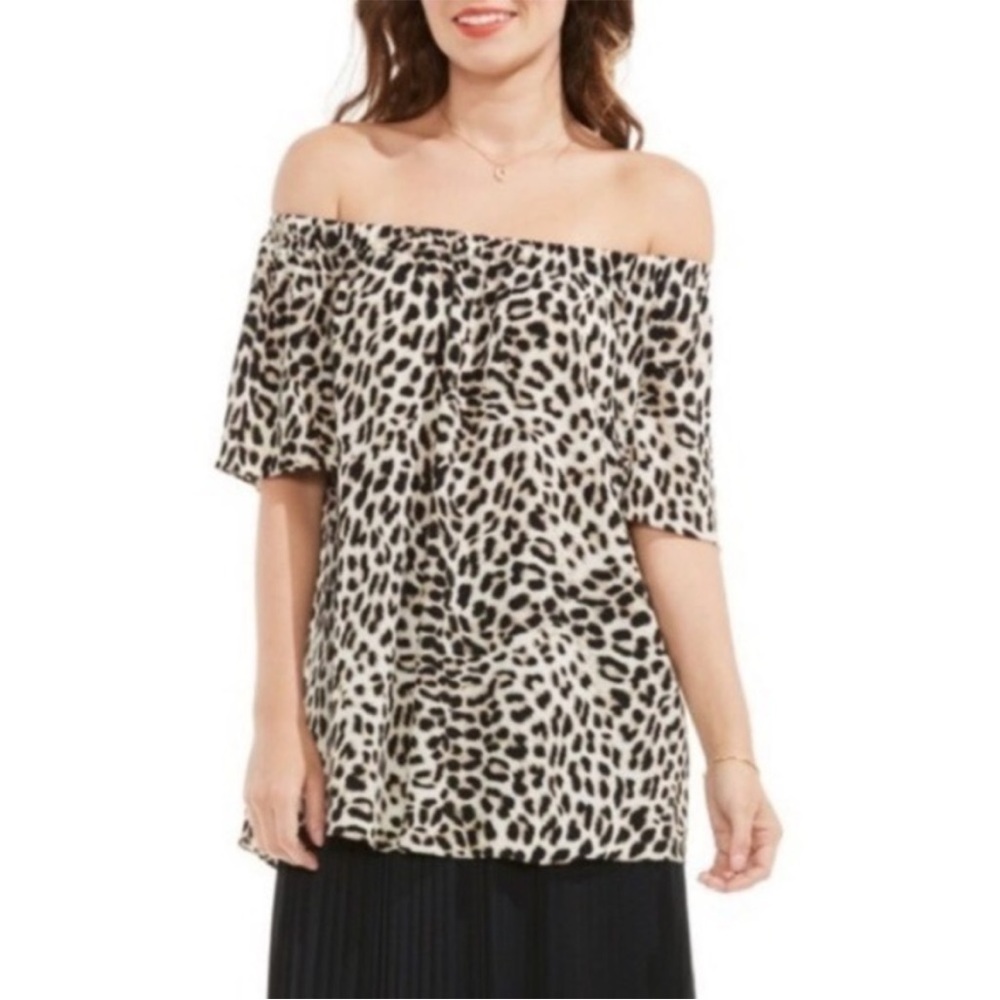 Off shoulder Vince Camuto leopard blouse
